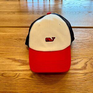 BNWT Vineyard Vines x Target Hat